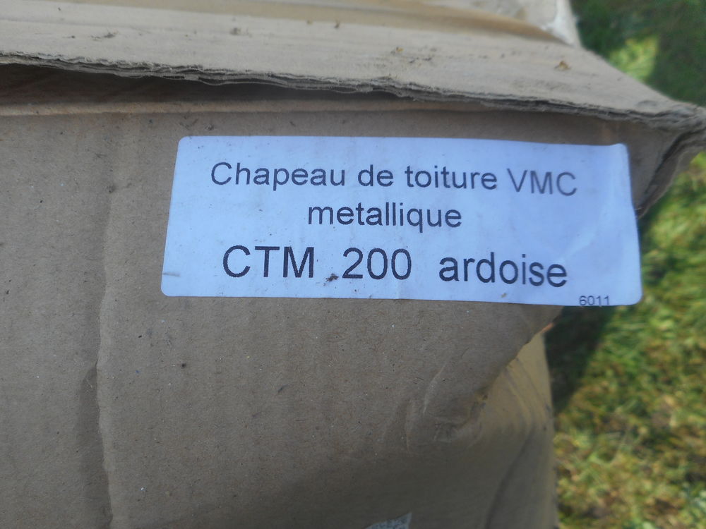 chapeau de toiture ardoise v m c 200 et 100 + barre nf Bricolage
