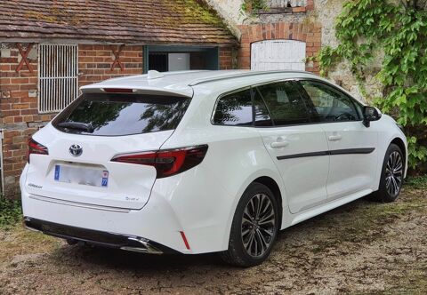 Toyota Corolla Touring Sports Hybride 140ch Design 2024 occasion Villemaréchal 77710