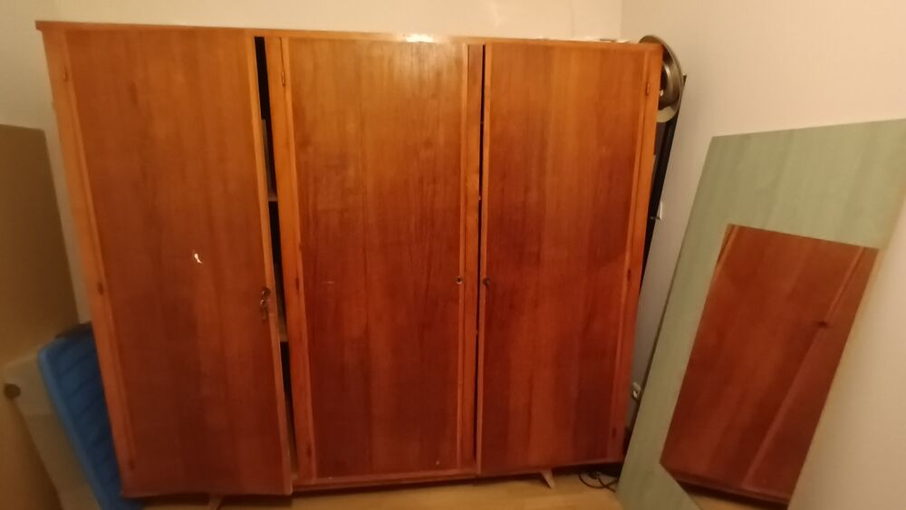 Armoire ancienne en bois Meubles