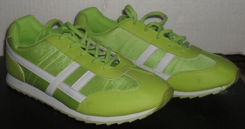 Basket de couleur vert pomme taille 40 NEUVES 30 Montreuil (93)