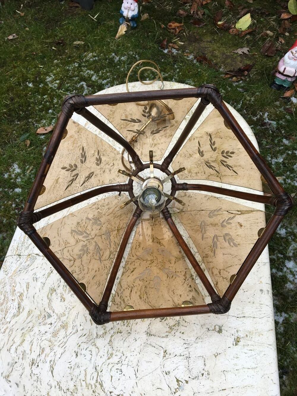 suspension rotin verre fum&eacute; cisel&eacute; Meubles