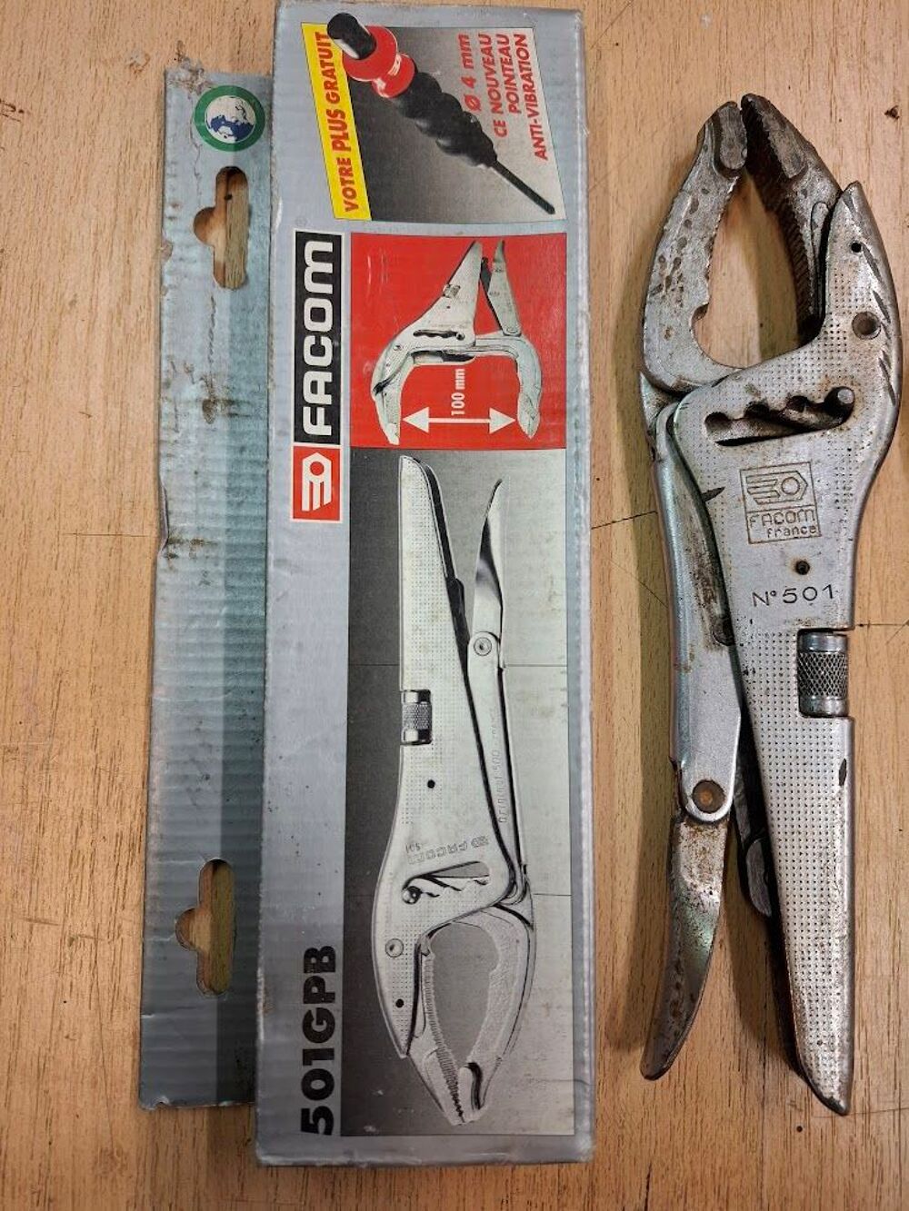 Lot de pinces-&eacute;taux m&eacute;talliques Facom, Bricolage