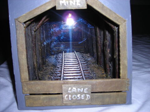 Book Nook   Mine : ligne ferme  
13 Lens (62)