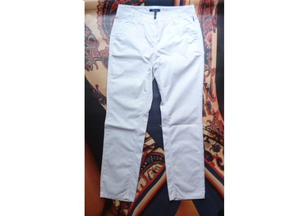 Combinaison fleurie, pantalon blanc , chaussures - 38 - Vêtements