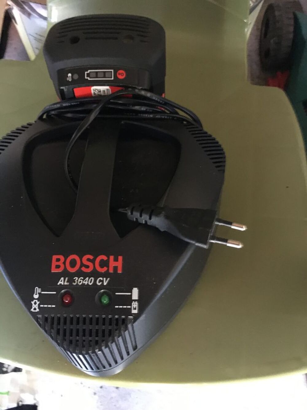 une Tondeuse BOSCH haute Gamme sans fil Jardin