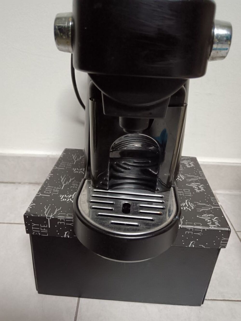 CAFETIERE A DOSETTES Electroménager