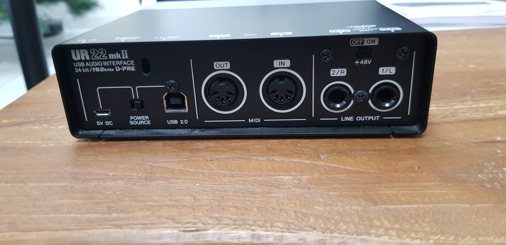 Pack MAO complet - PC sur mesure+ &eacute;cran + enceintes + casque Audio et hifi