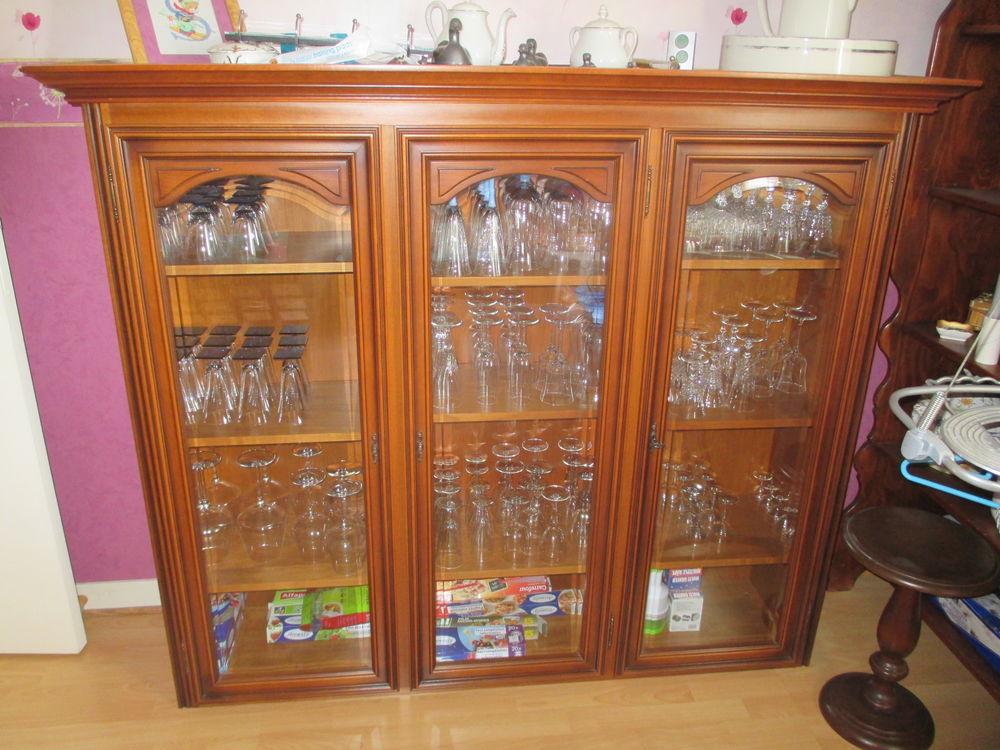 VITRINE PLAQUAGE MERISIER Meubles
