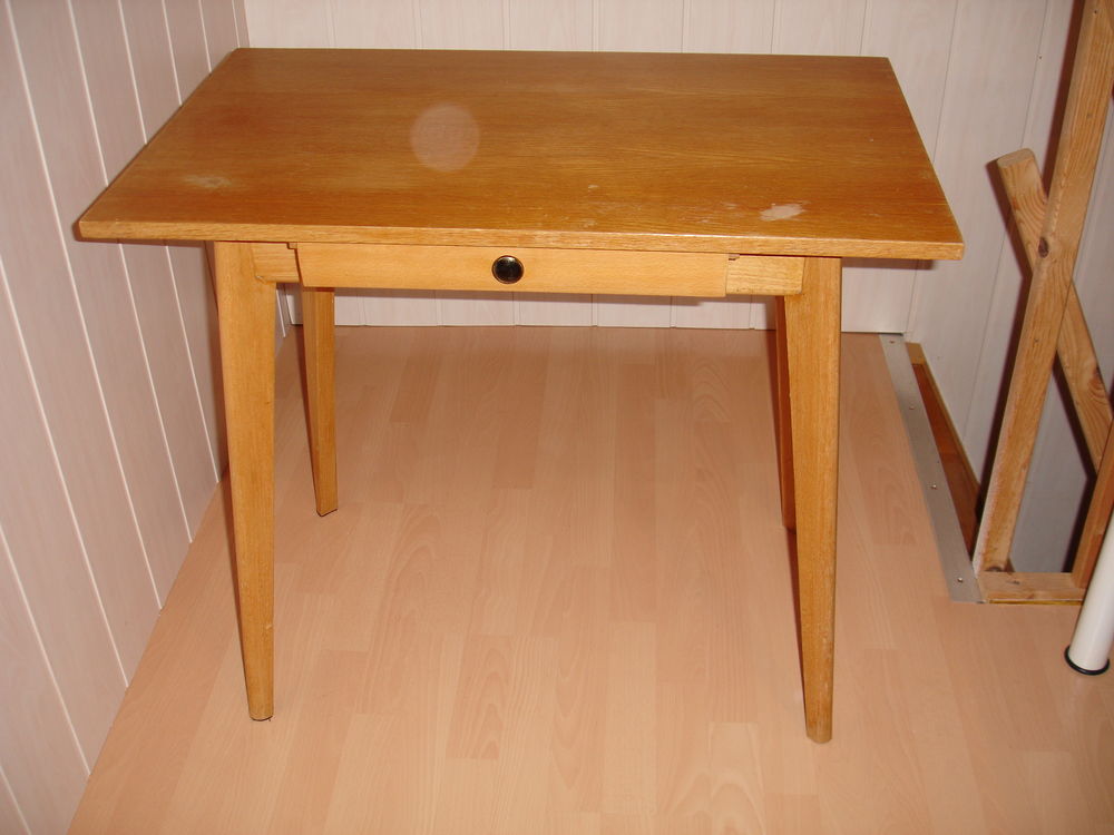 Petite Table avec tiroir H&ecirc;tre massif Meubles