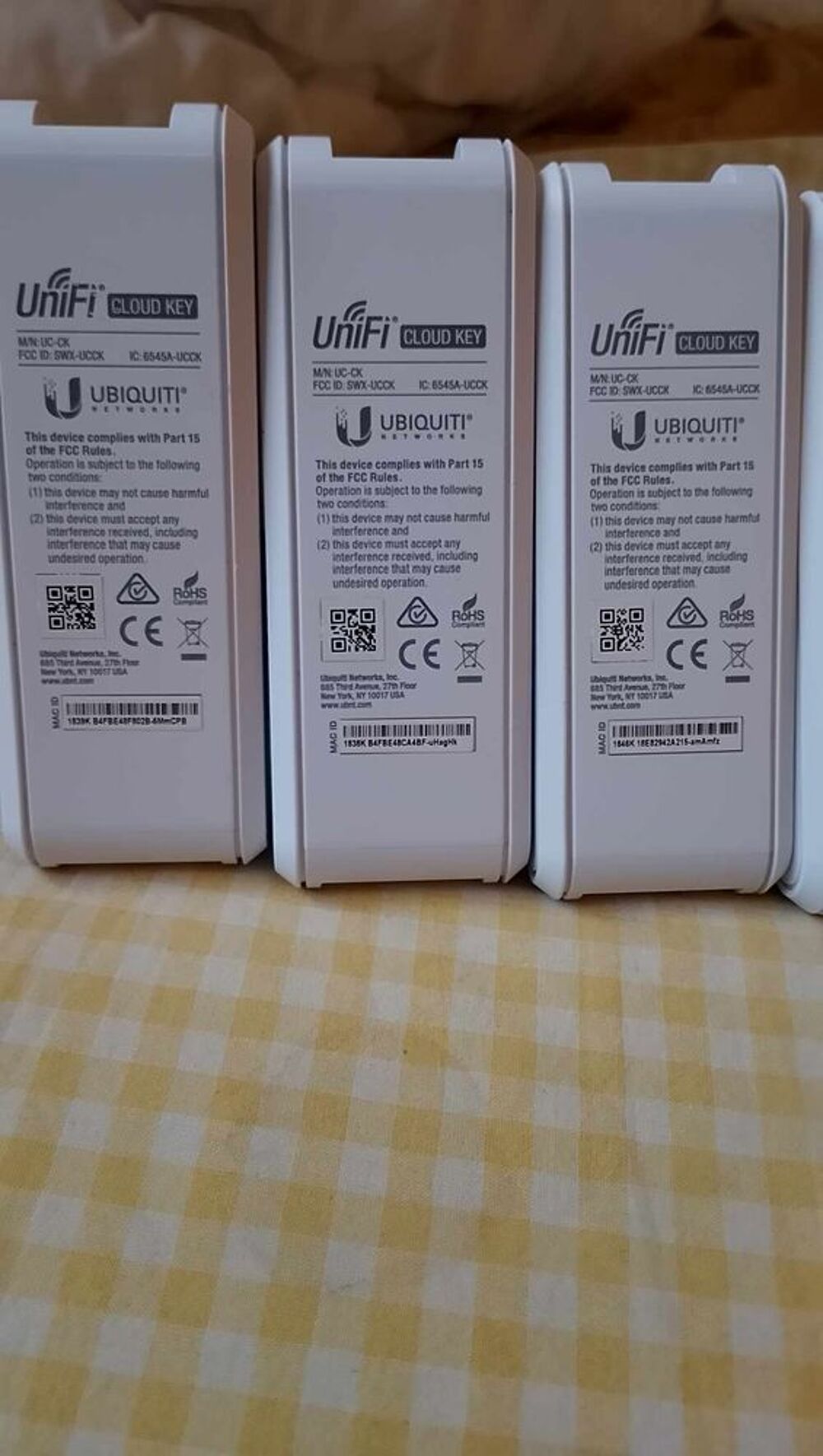 Unifi security pro4 / Unifi cloud key/ 8 pieces Matriel informatique