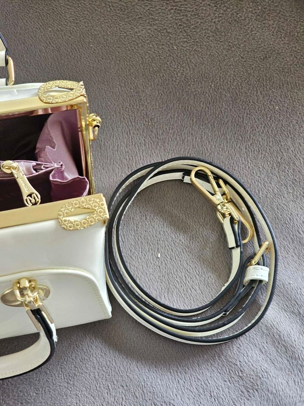 Sac &agrave; main neuve Maroquinerie