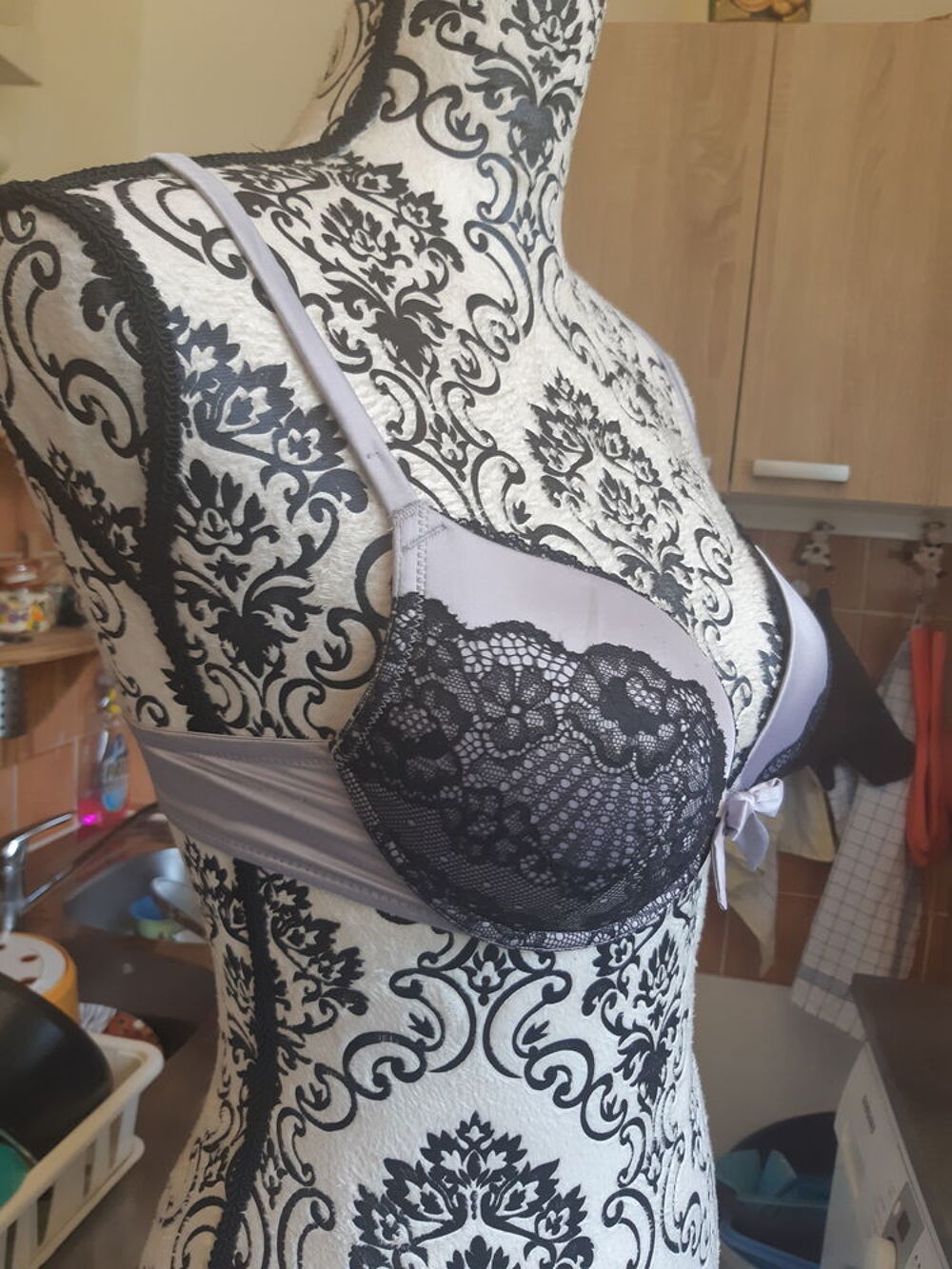  soutien gorge gris a dentelle noire,a motifs, ETAM T 90 C Vêtements