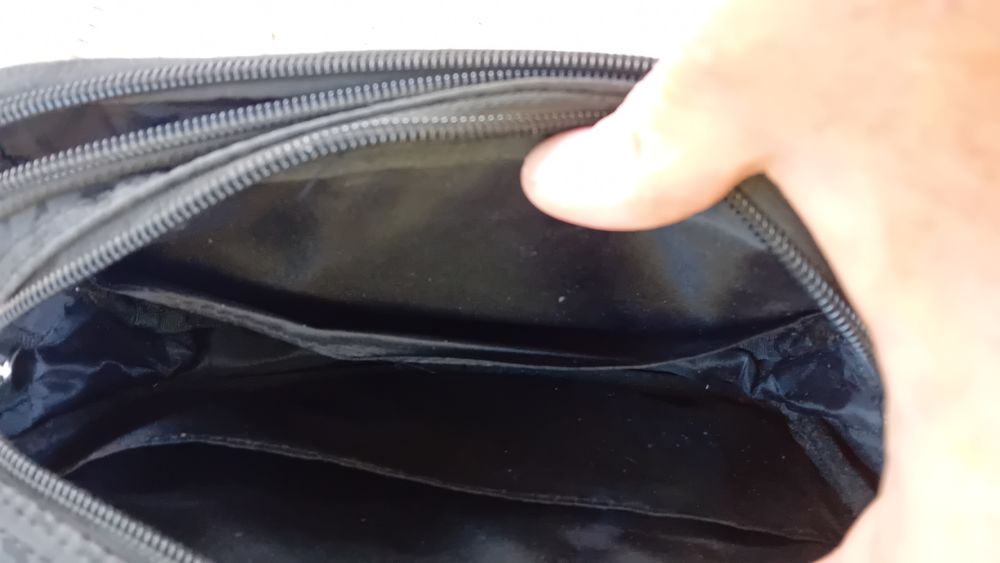 CHABRAND Sac banane HOMME NOIRE. TBE Maroquinerie