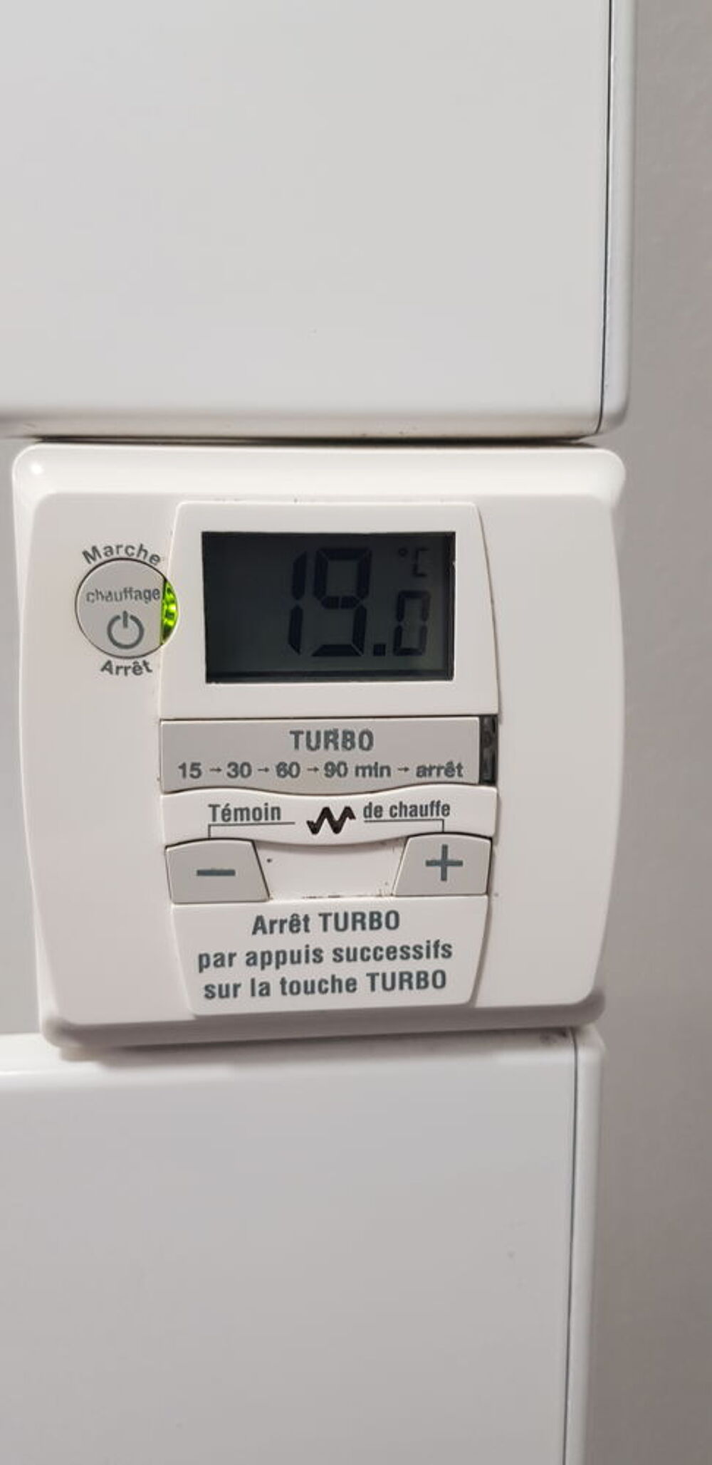 Radiateur s&egrave;che-serviette Noirot 1400w Electroménager
