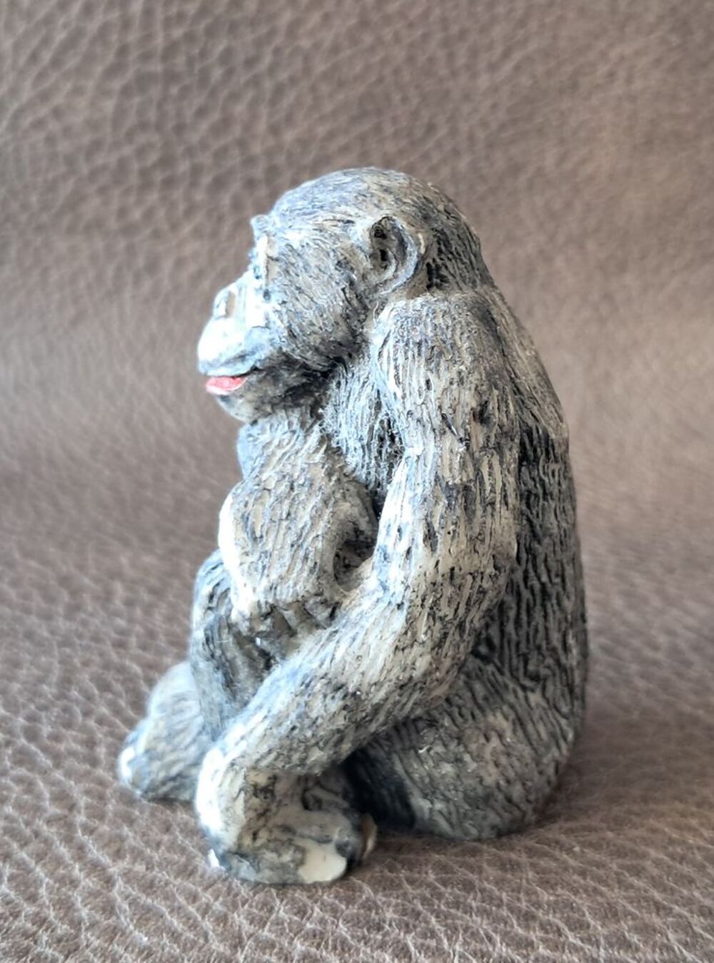 lot de 2 figurines en r&eacute;sine repr&eacute;sentant 2 singes chimpanz&eacute; Décoration