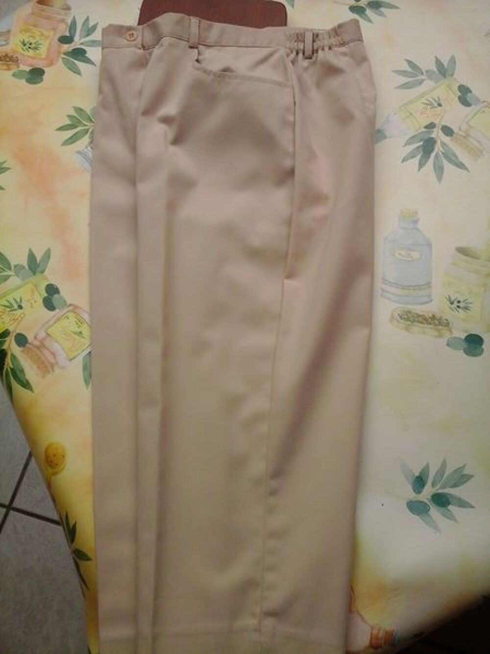 Pantalon Corsaire Vêtements