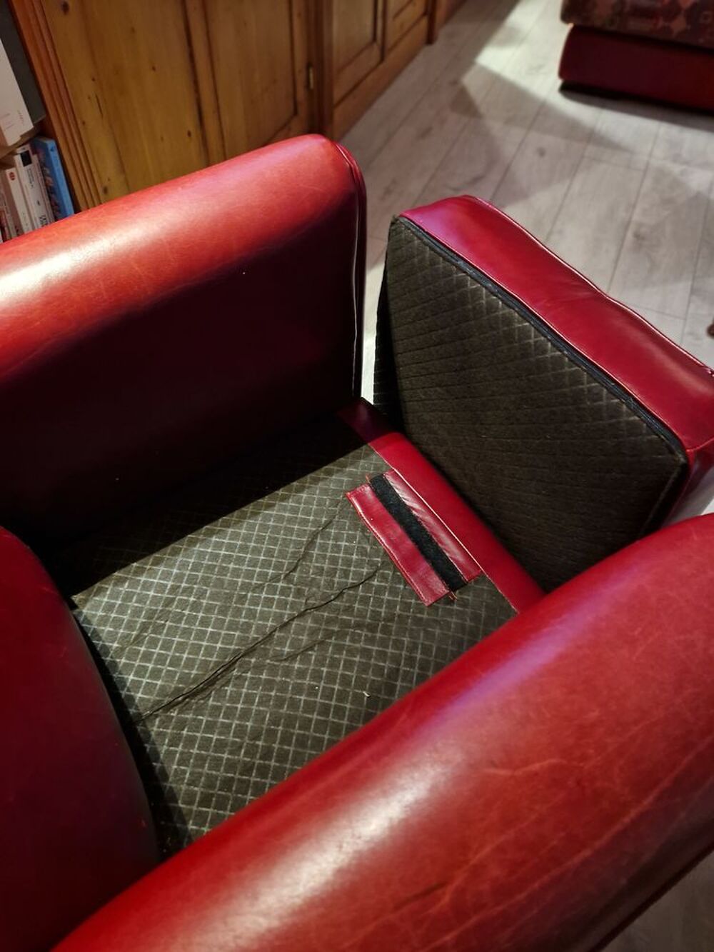Magnifique fauteuil en cuir rouge Meubles