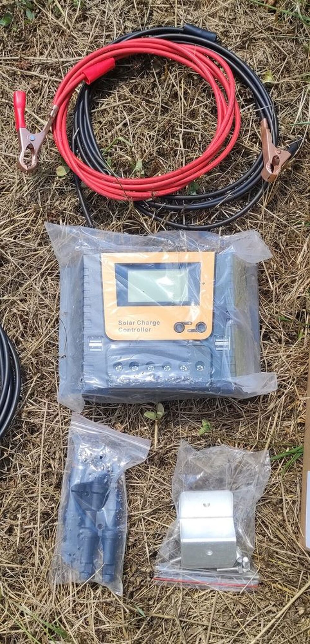 Kit Solaire complet avec pompe &agrave; eau, panneau solaire et r&eacute;g Jardin