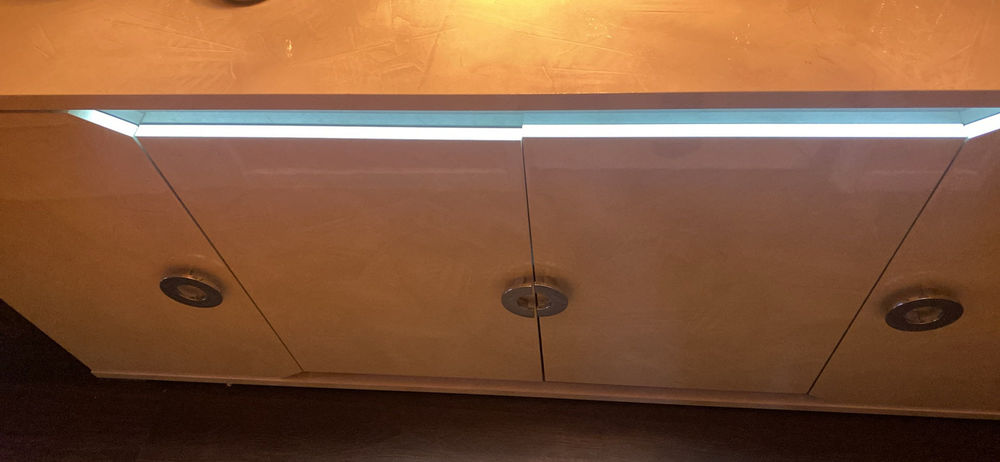 meuble de rangement &eacute;lectrique led Meubles