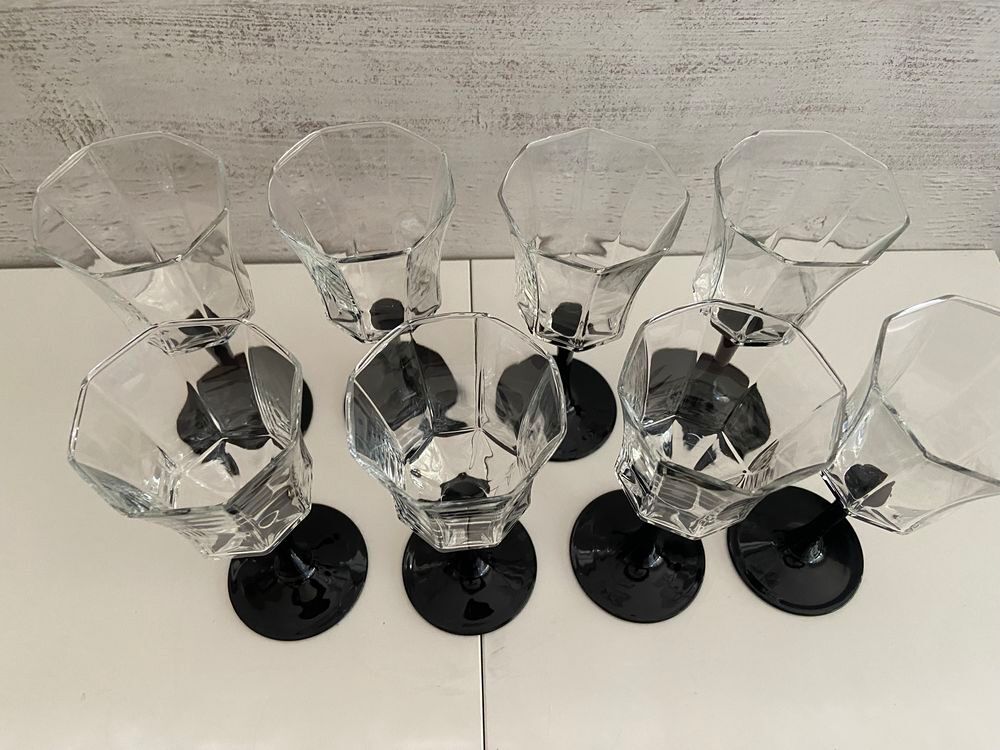 Lot de 8 Verres &agrave; Pieds Vin Vintage France Arcoroc Luminarc 