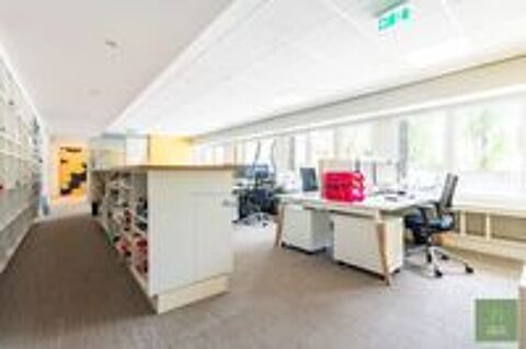   Vente / Local Commercial - 159 m² 