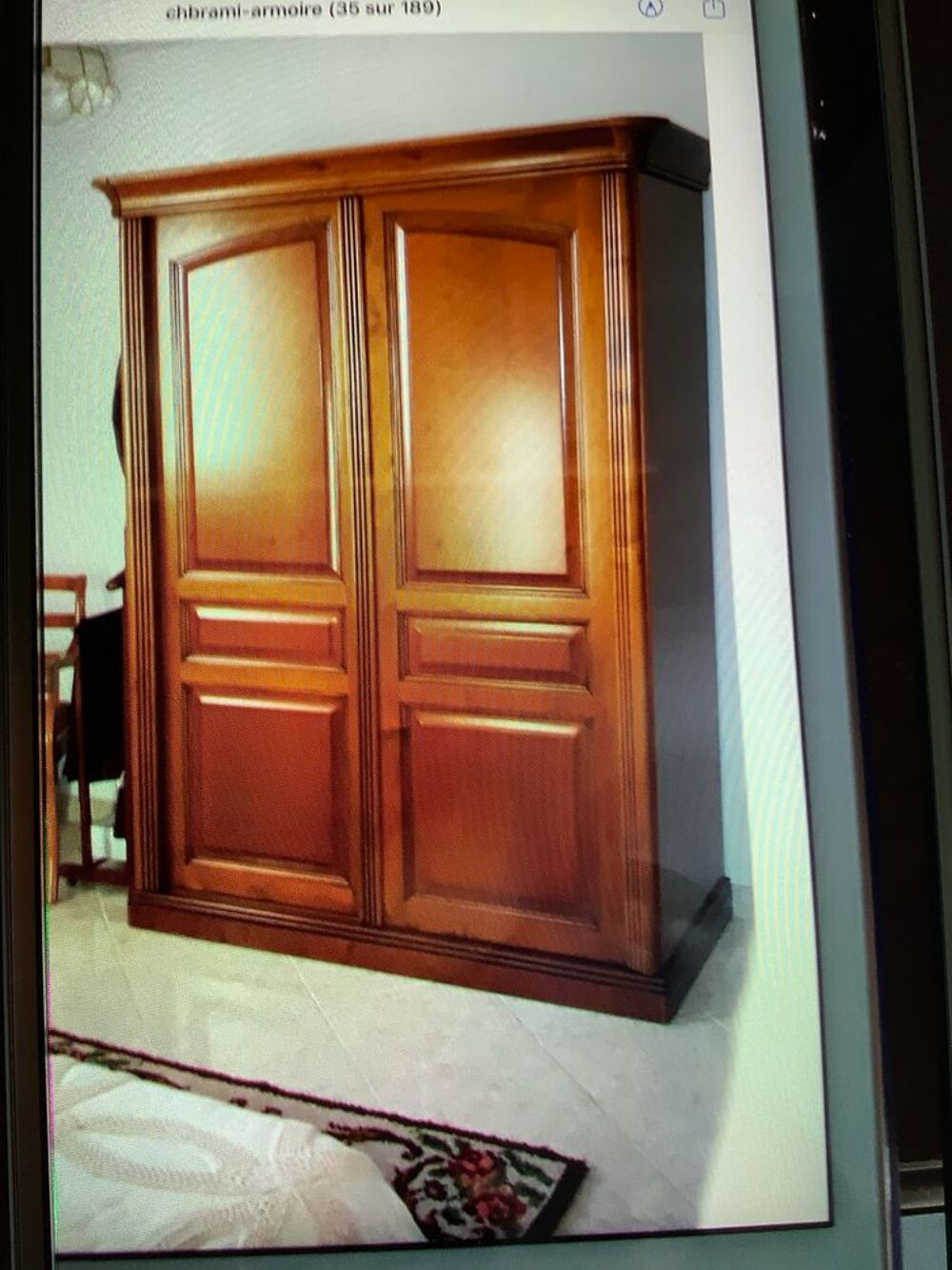 tr&egrave;s belle armoire en merisier massif. Meubles