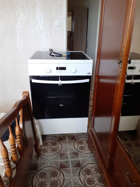 cuisini�re plaques induction et vitroc�ramiques FAURE 400 �chirolles (38)