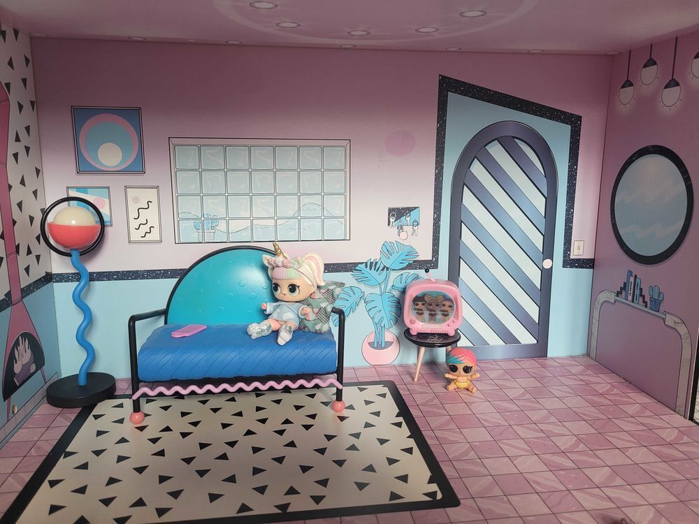 Grande maison Poup&eacute;e LOL+ 14 figurines Jeux / jouets