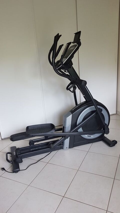 A saisir Vélo elliptique Nordictrack C7.5 connecté état neuf Saubusse (40)