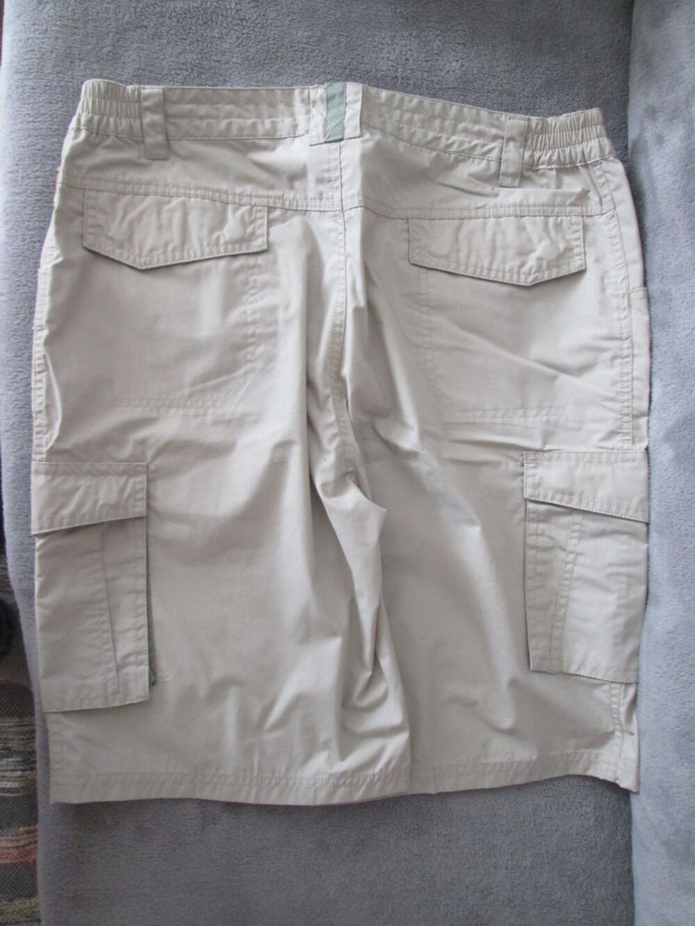 Bermuda gris/beige multipoches homme taille 38/40 Vêtements