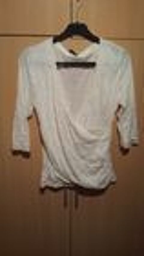 Chemisier blanc d�collet� neuf 0 M�rignies (59)