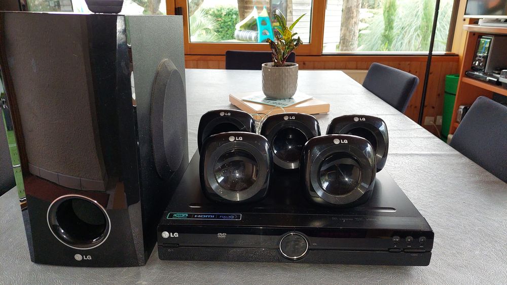Hom cin&eacute;ma LG SH35SU-W &eacute;tat neuf Audio et hifi