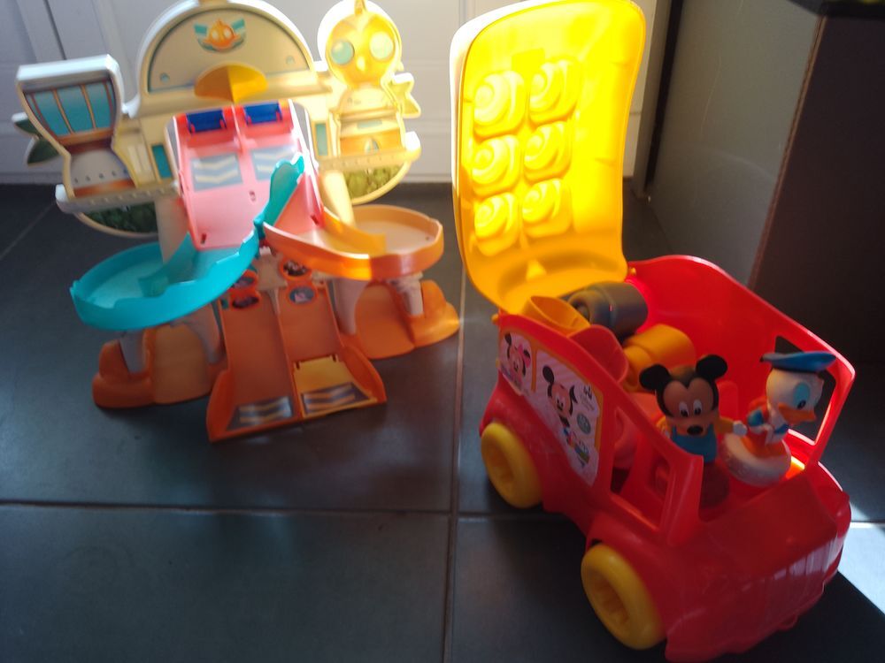 VEHICULES ENFANTS JOUETS Jeux / jouets