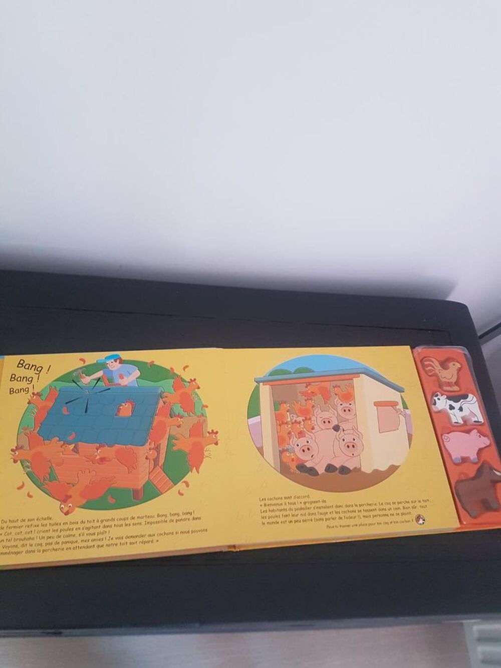 4 puzzles + 1 livre Jeux / jouets