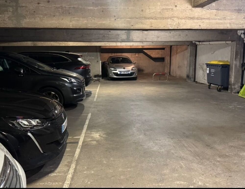 Vente Parking/Garage Parking à  vendre Paris près Gare de l'Est Paris 10