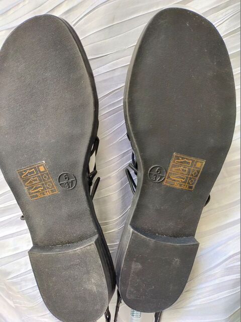 Nue pied femme M@M noire style spartiate basse taille 37 tal 10 Savigny-sur-Orge (91)