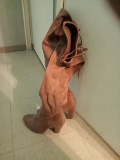 Botte femme en daim marron 40 Marseille 1 (13)