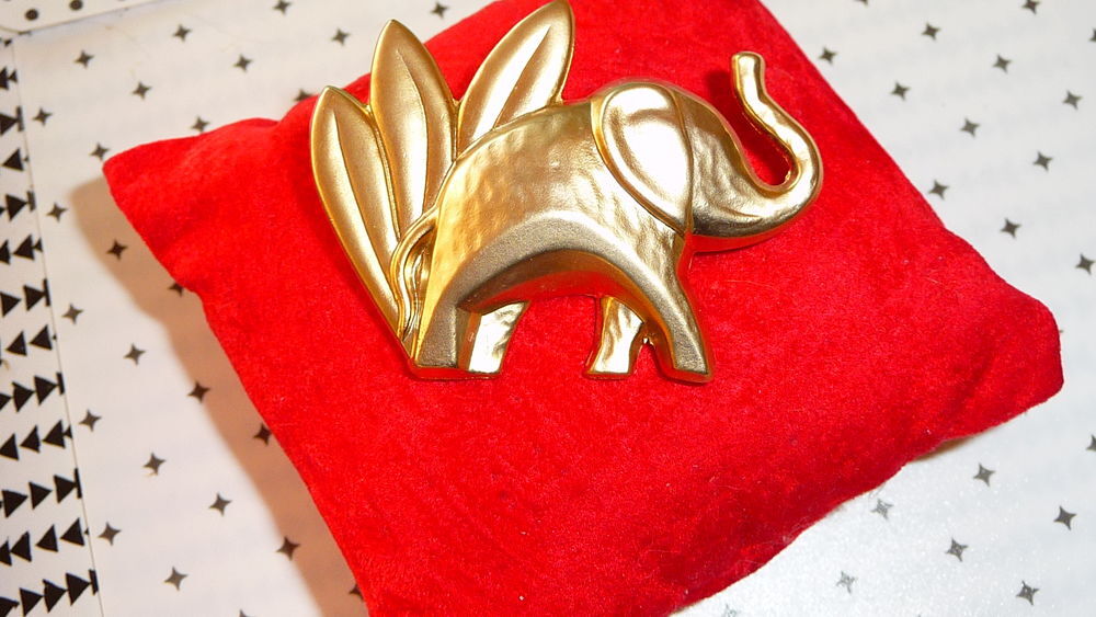 Broche collector Kenzo Bijoux et montres
