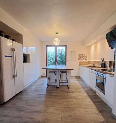   Maison familiale - Eloise Maison - 6 pi�ce(s) - 200 m�