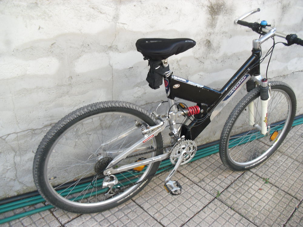PROPOSE VTT t &eacute;tat neuf aucun frais a pr&eacute;voir Vélos