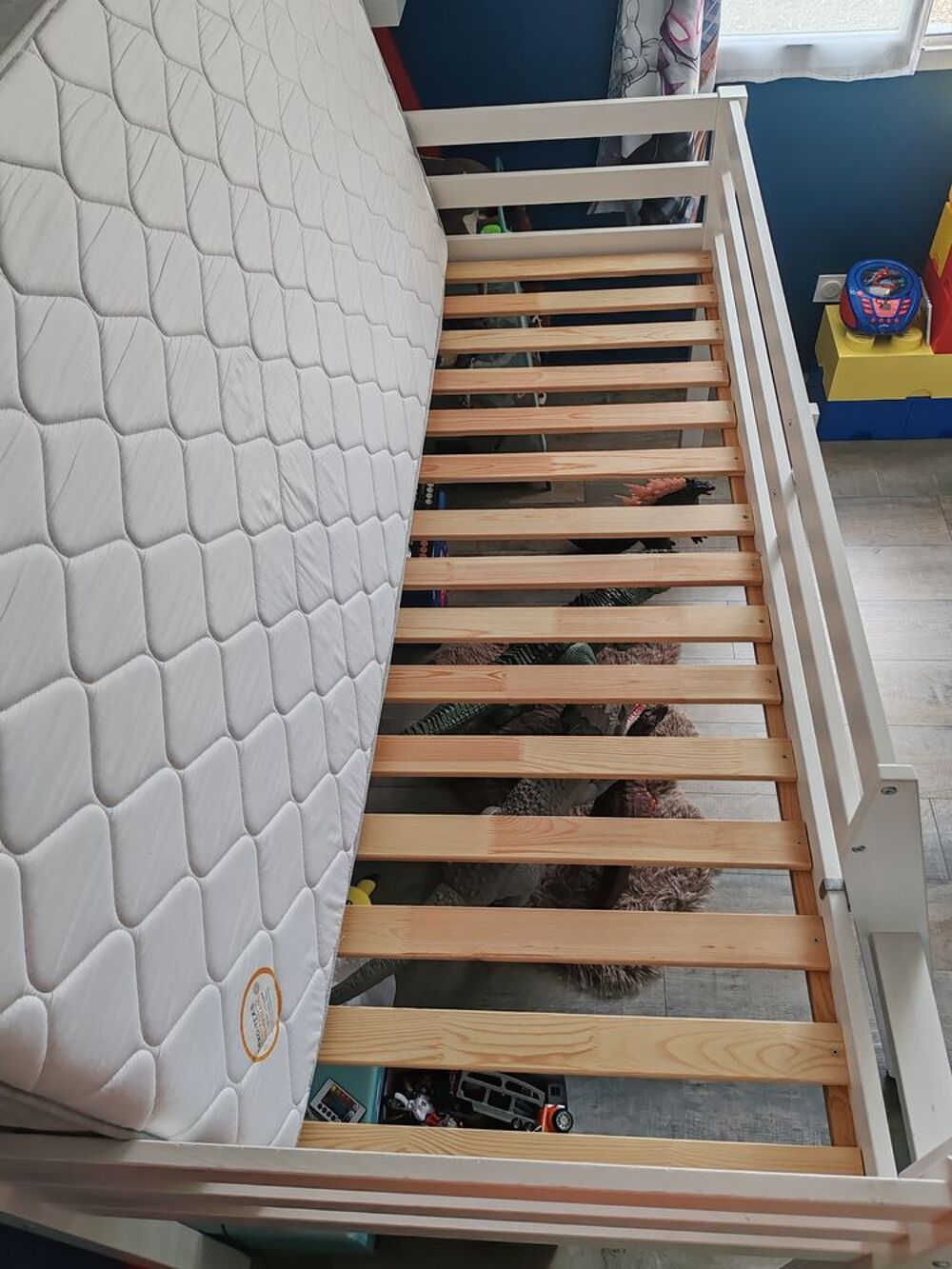 Lit enfant+sommier+matelas+couette Mobilier enfants