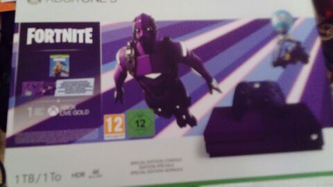 XBOX one S 1T Édition limitée fortnite 230 Roanne (42)