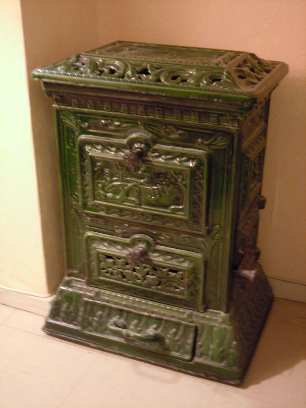  po&ecirc;le &eacute;maill&eacute; "le LORRAIN" n&deg; 400
Décoration