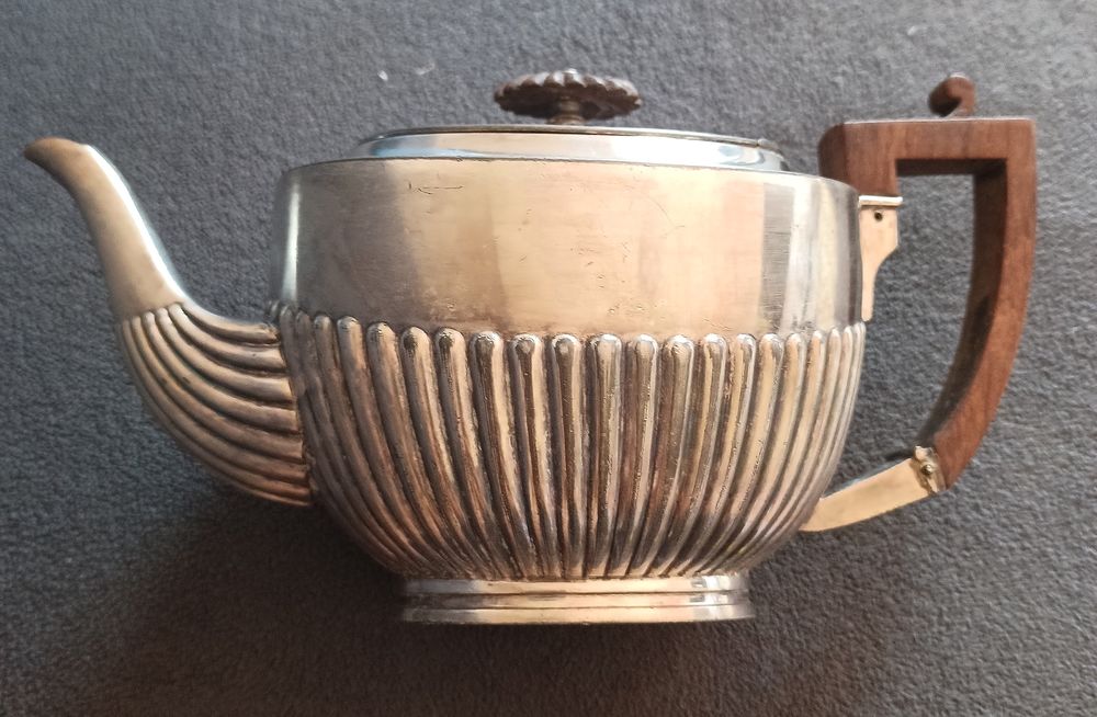 Th&eacute;i&egrave;re Art d&eacute;co anglaise William Hutton &amp; Sons Vers 1930 