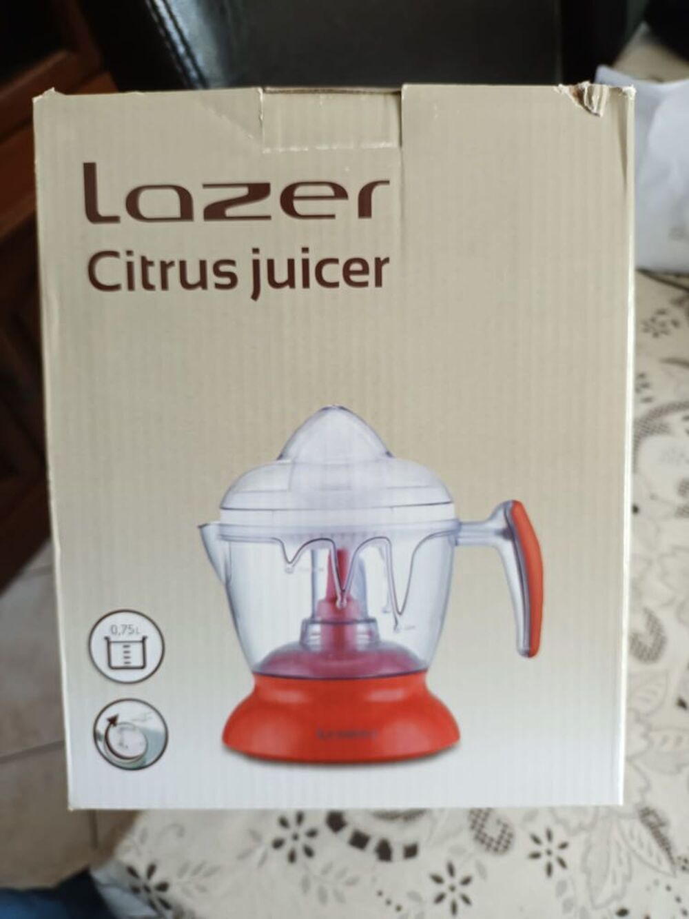 Presse agrumes de marque Lazer Electroménager