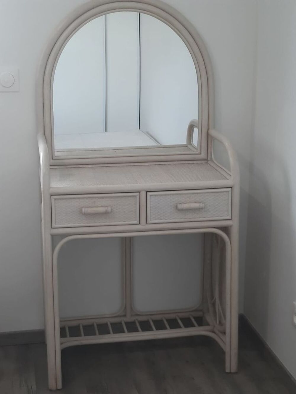 Coiffeuse + tabouret en osier Meubles