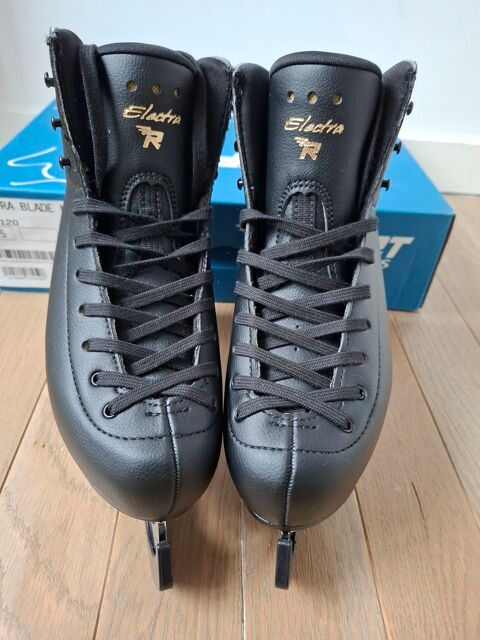 Patins � glace Risport Electra noirs taille 225 pointure 34 200 Courbevoie (92)