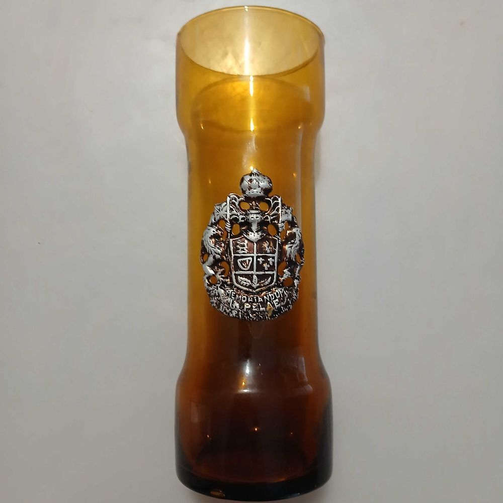 Lot de 5 verres motif m&eacute;morandum en pelae blason Décoration