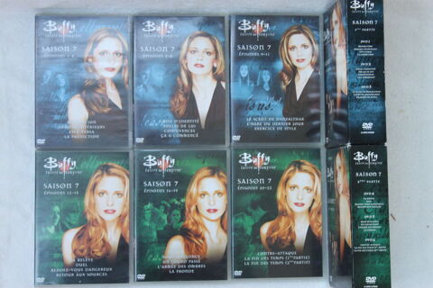 Coffret  4 cassettes audio vidéo  Sex and the City  2 Montigny-Lencoup (77)