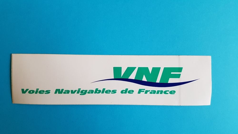 AUTOCOLLANT V N F 